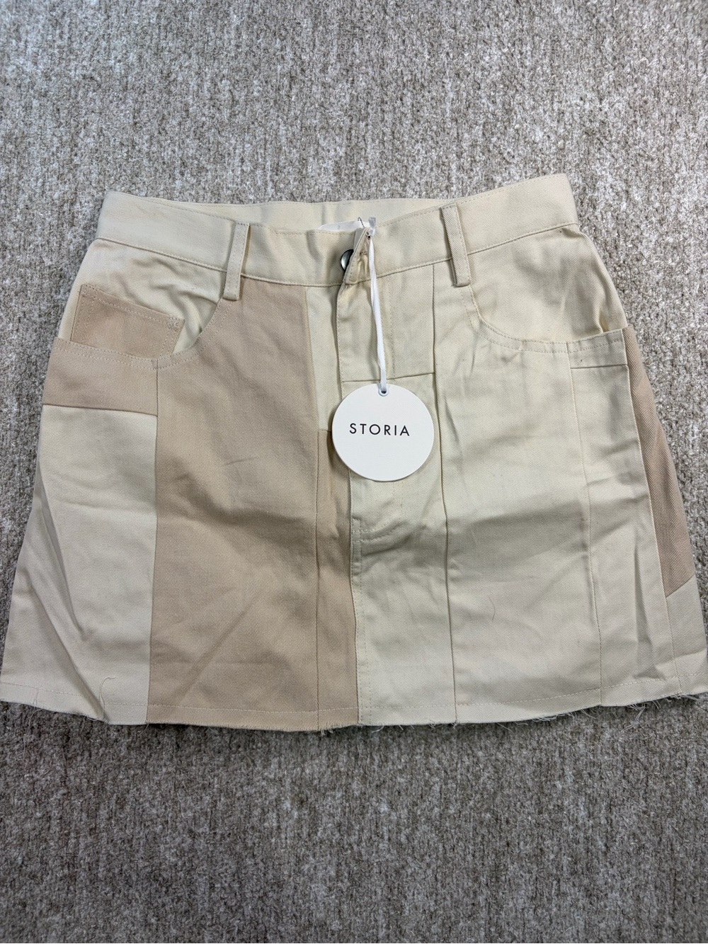 Storia Two-Tone Beige Patchwork Mini Skort